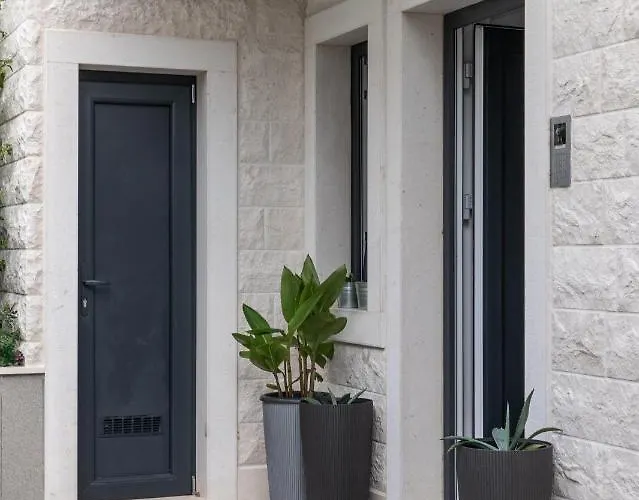 Sanja דירה פוסטיר