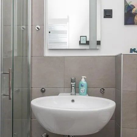 Sanja Apartment Postira